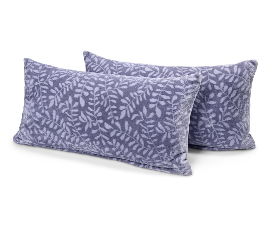 Dva obdĺžnikové vankúše s kvetinovým vzorom v odtieňoch sivej farby.