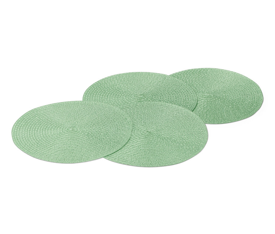 Štyri zelené prestierania.