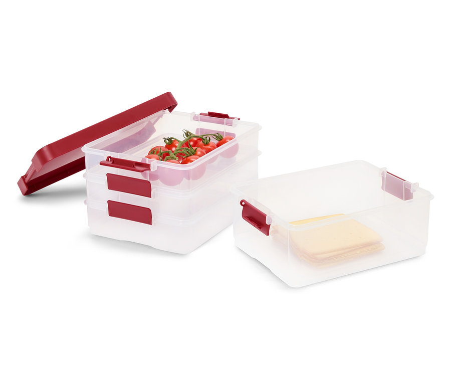 Stohovateľné dózy na udržiavanie čerstvosti s paradajkami, syrom a odobratým vrchnákom.