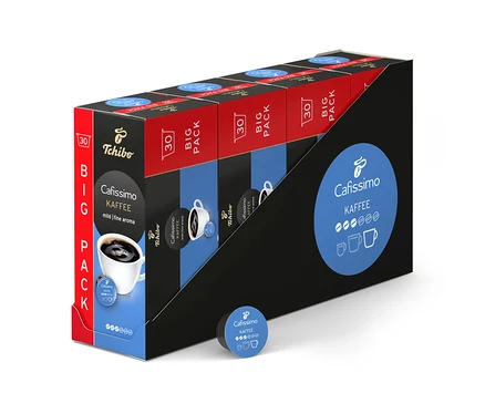 Na pulte je päť balení Cafissimo Kaffee. Vpredu leží jedna kapsula.