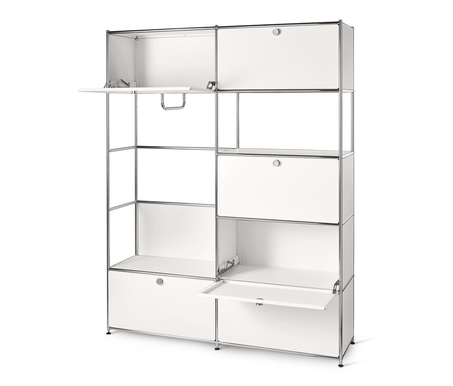 Biely kovový skriňový systém »CN3« s otvorenými a zatvorenými policami.