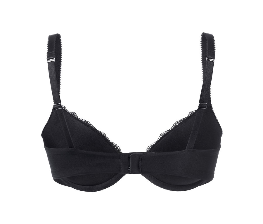 Čierna push-up podprsenka s čipkou.