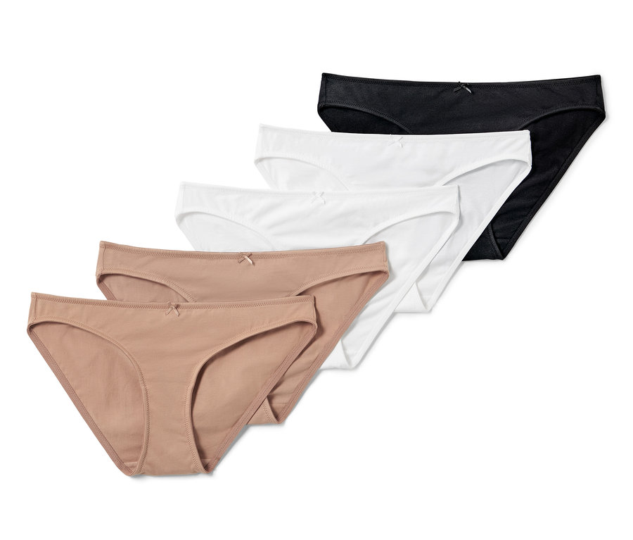 Pätica jednofarebných nohavičiek vo farbách čierna, biela a béžová.