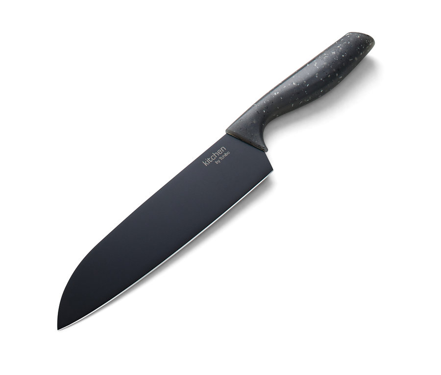 Čierny univerzálny nôž na bielom pozadí.