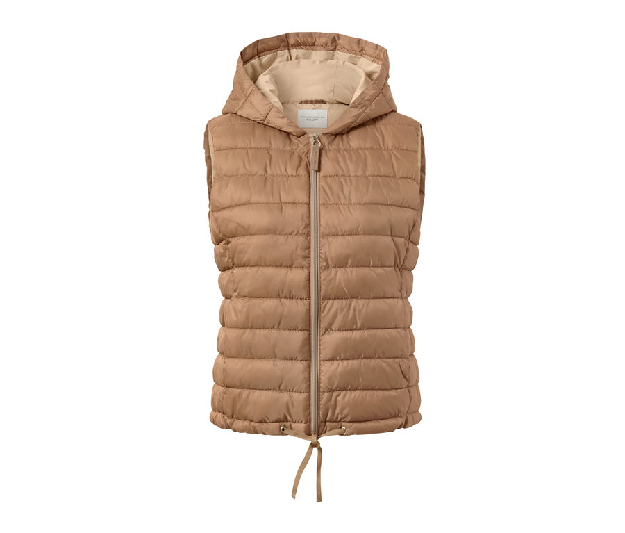 Prešívaná vesta s kapucňou.