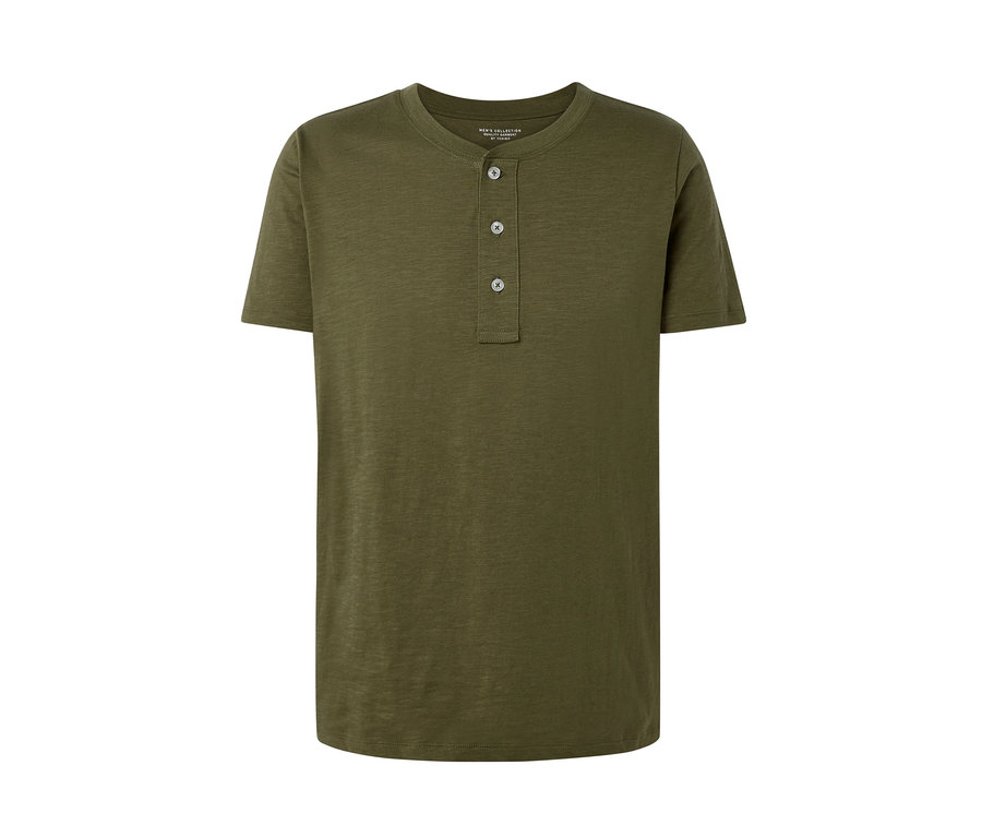 Khaki henley tričko s krátkymi rukávmi.