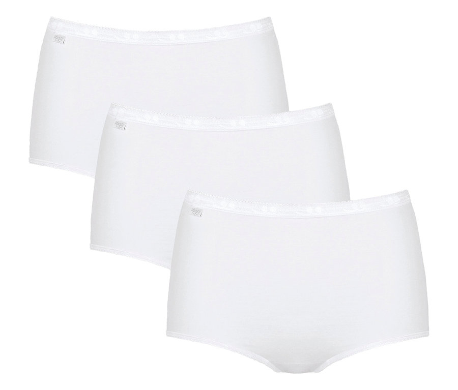 Tričko sloggi Basic+ Maxi 3P v bielej farbe sú usporiadané stupňovito.