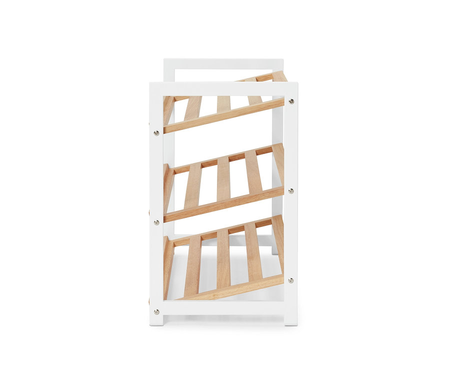 Regál na topánky s 3 poschodiami.