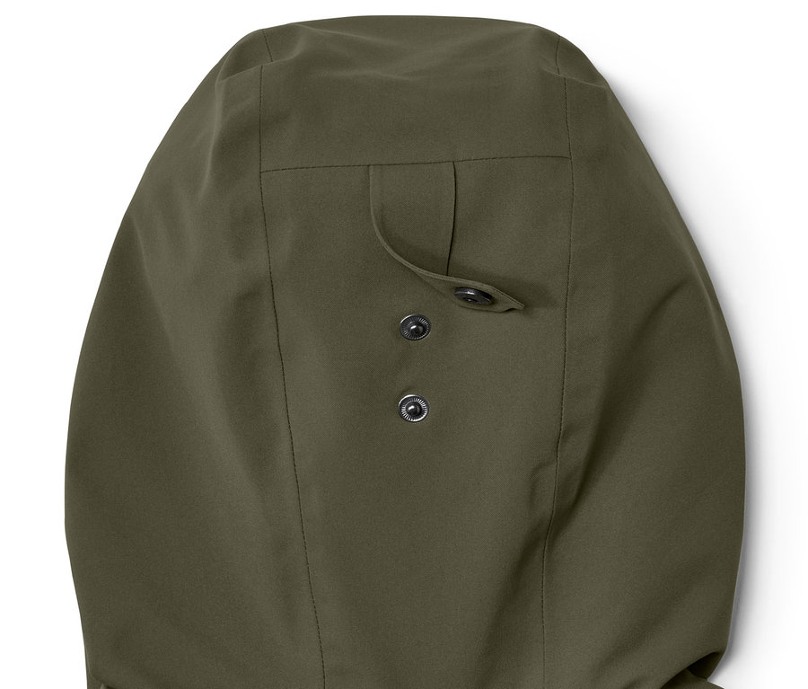 Detail kapucne outdoorovej bundy.