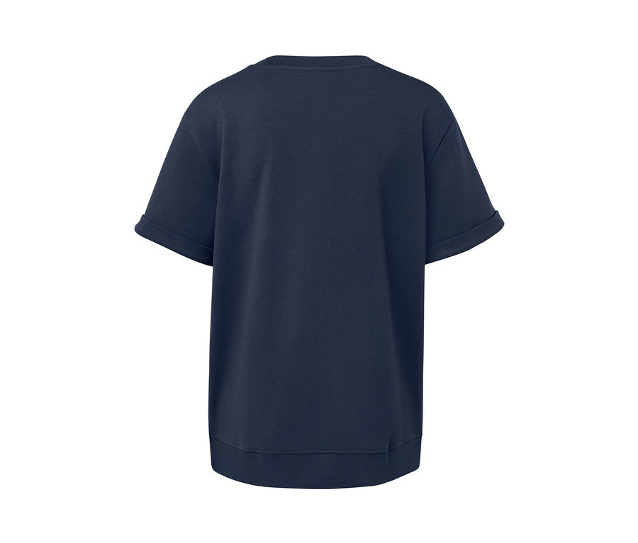 Tmavomodré tričko zo zmesi modalu.