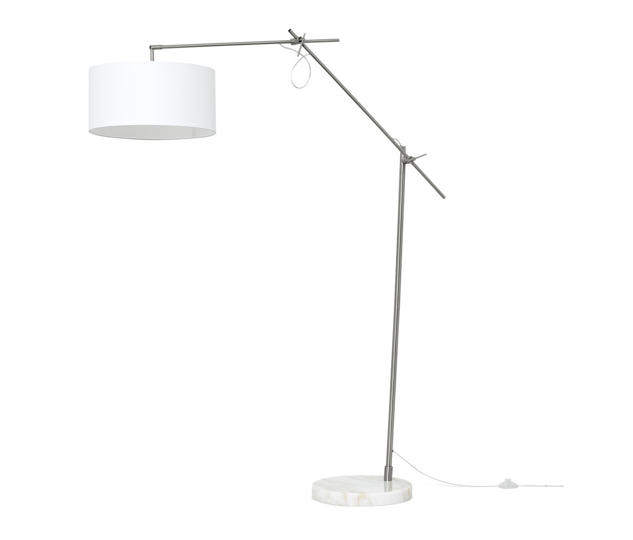 Stojacia lampa s textilným tienidlom.