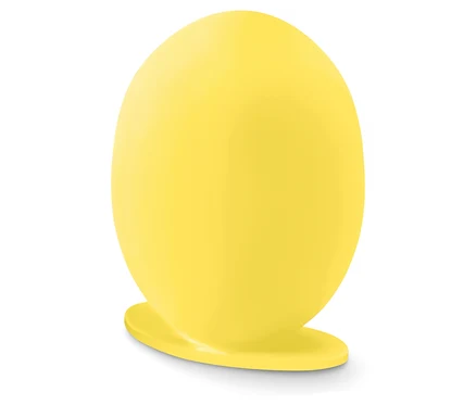 Žltá lampa na bielom pozadí.