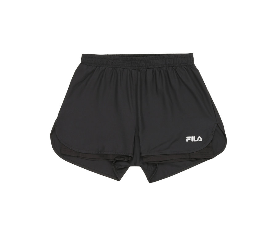 Čierne funkčné šortky FILA pre ženy, zobrazené spredu.