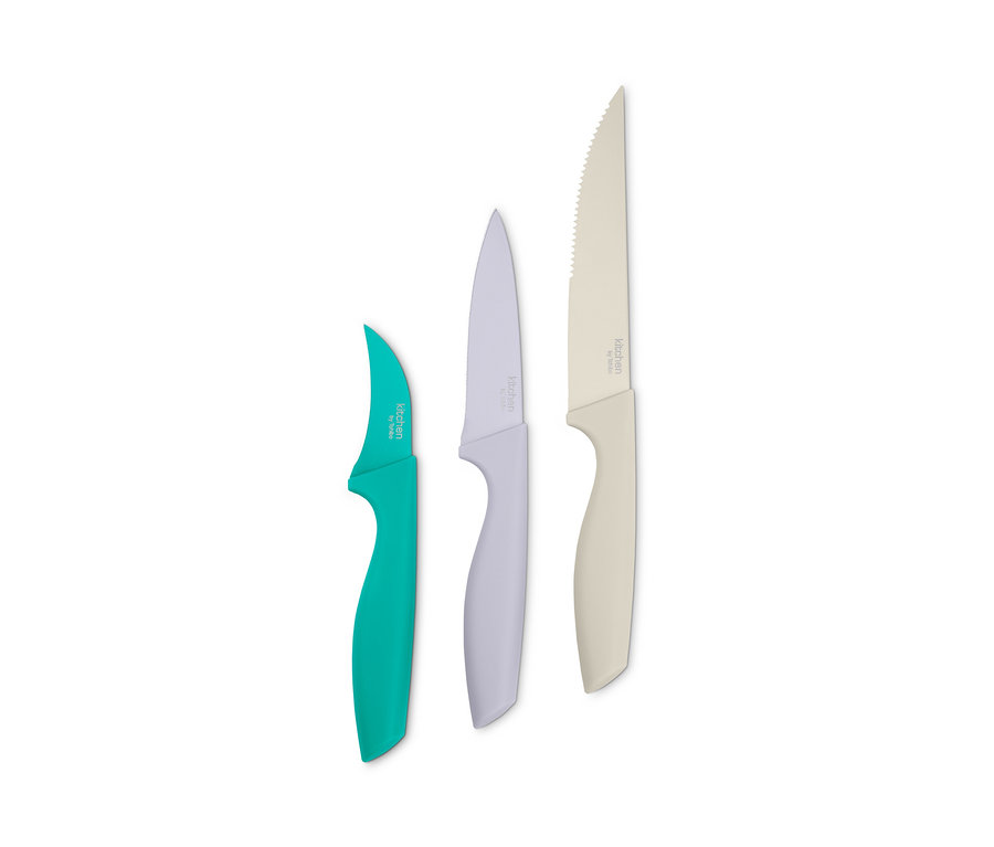 Zobrazené sú tri kuchynské nože.