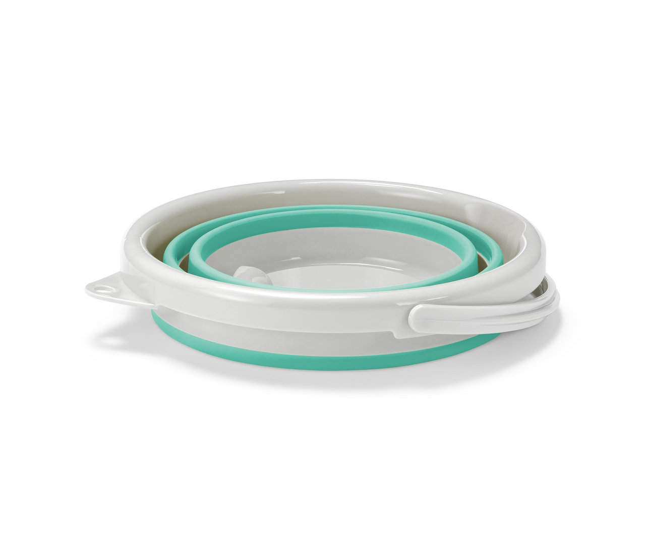 Skladacie vedro v bielej a tyrkysovej farbe je zložené.