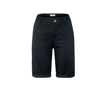 Námornícke modré šortky v štýle chino.