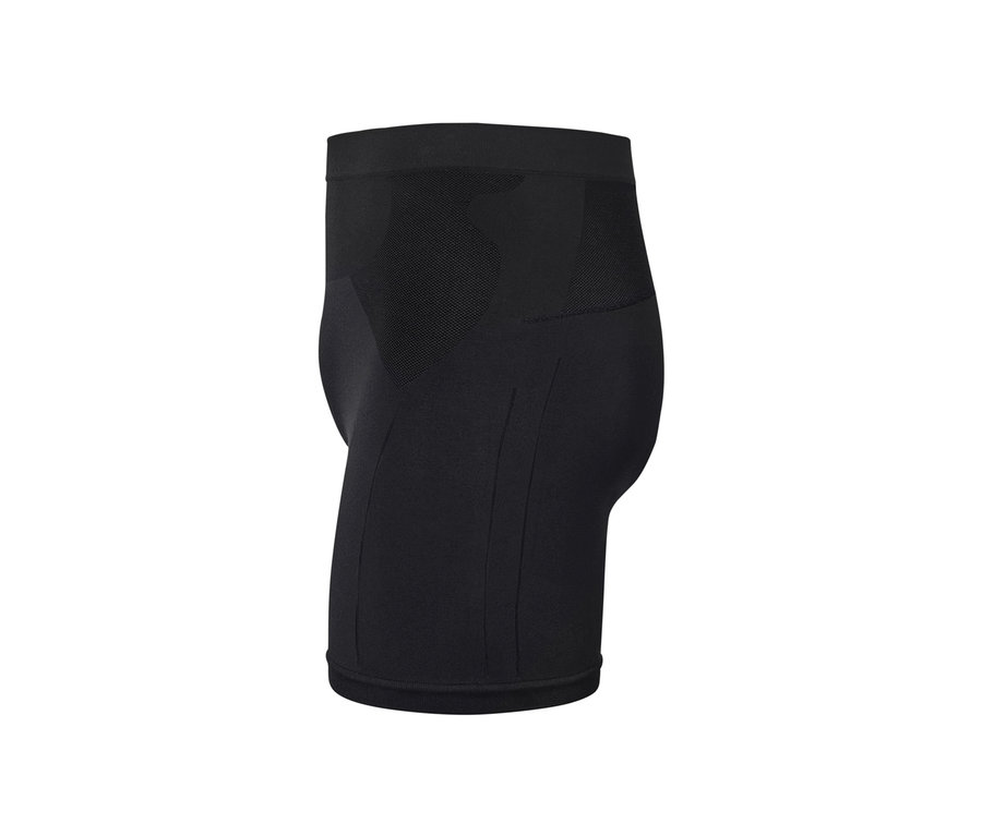 Čierne cyklistické spodky.