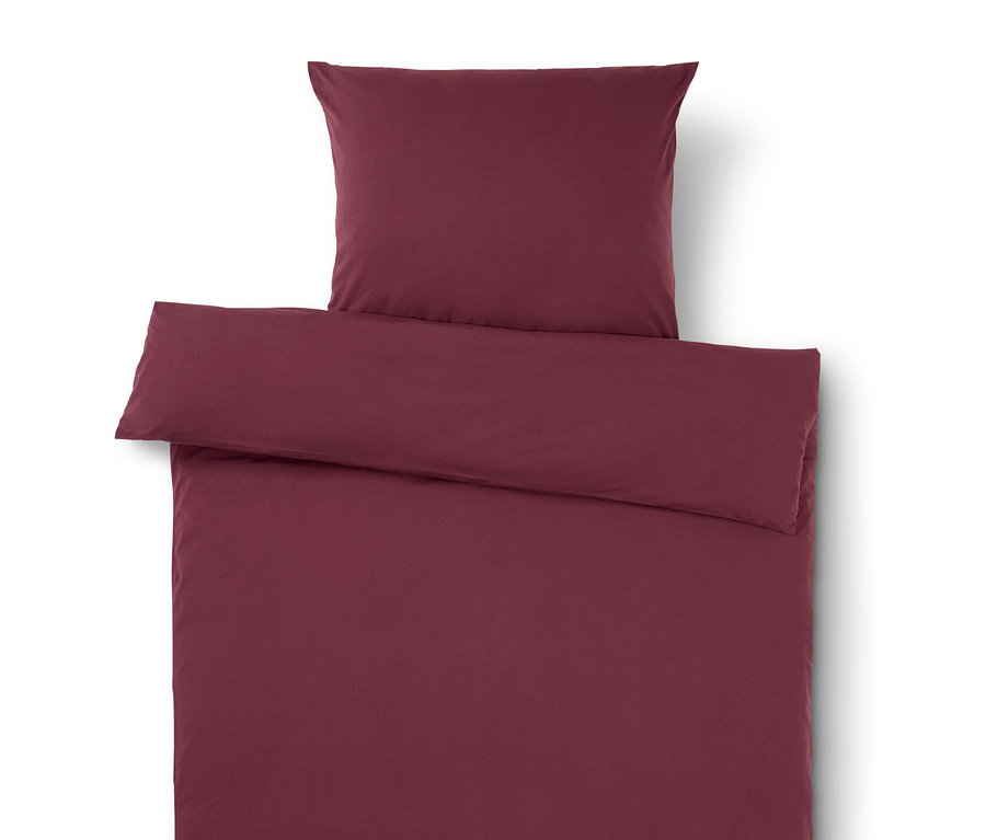 Vínové obliečky s vankúšom hore.