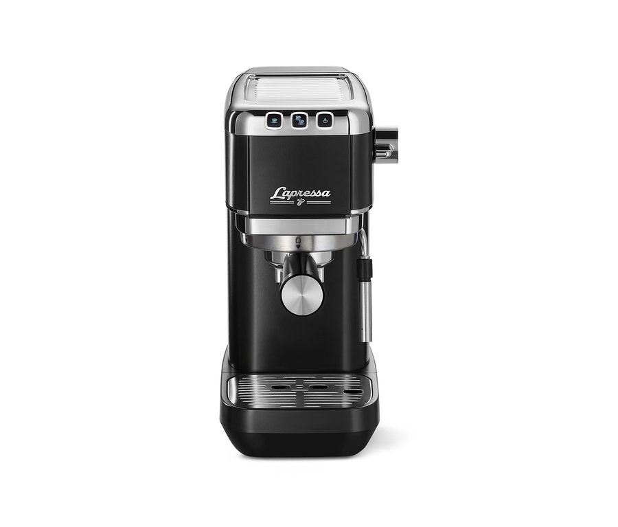 Čierny kávovar na espresso.