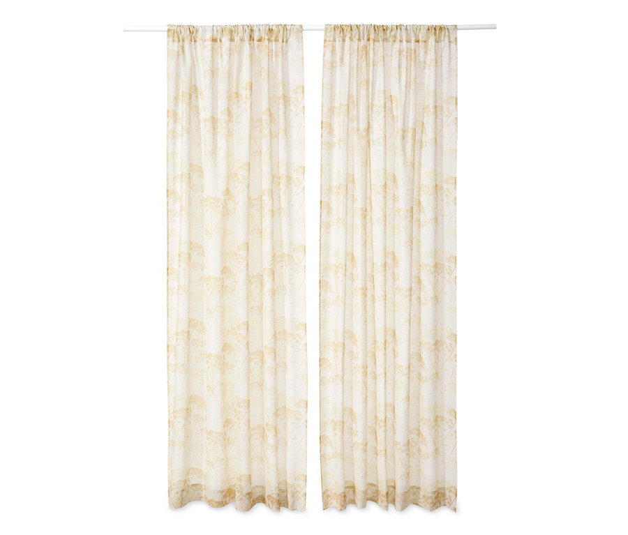 Dve priehľadné záclony.