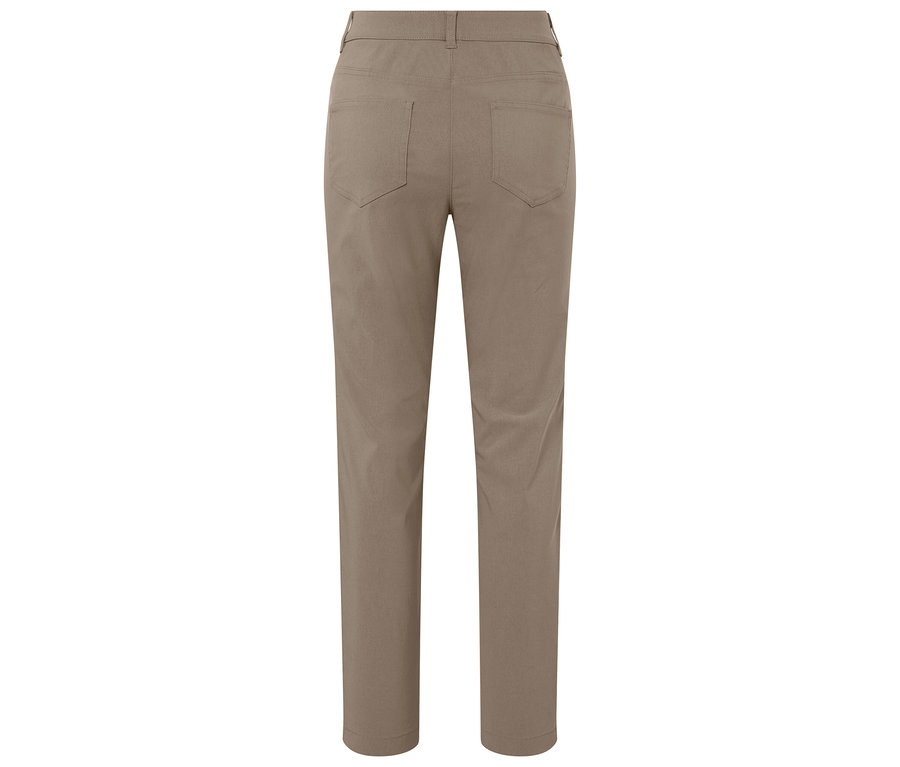 Pohľad zozadu na béžové nohavice.