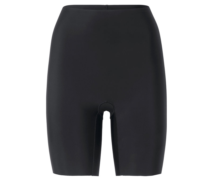 Čierne tvarujúce šortky na bielom pozadí.