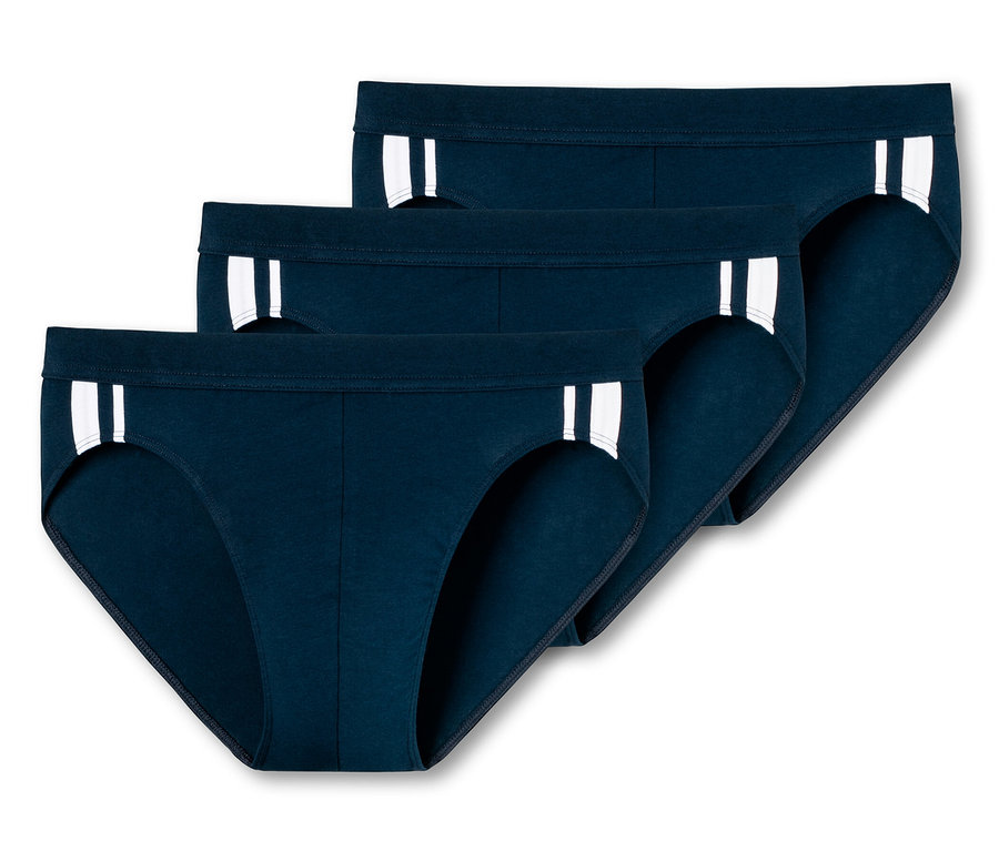 Tri tmavomodré slipy SCHIESSER, 3 ks, naskladané na sebe.