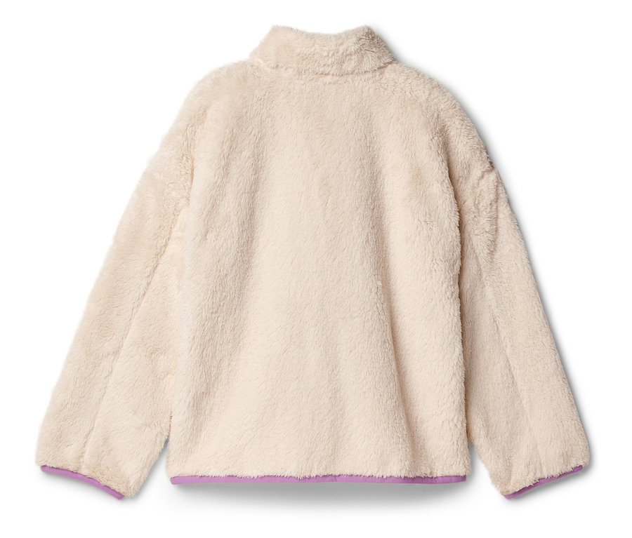 Pohľad zozadu na krémovú fleecovú mikinu s fialovým lemom.