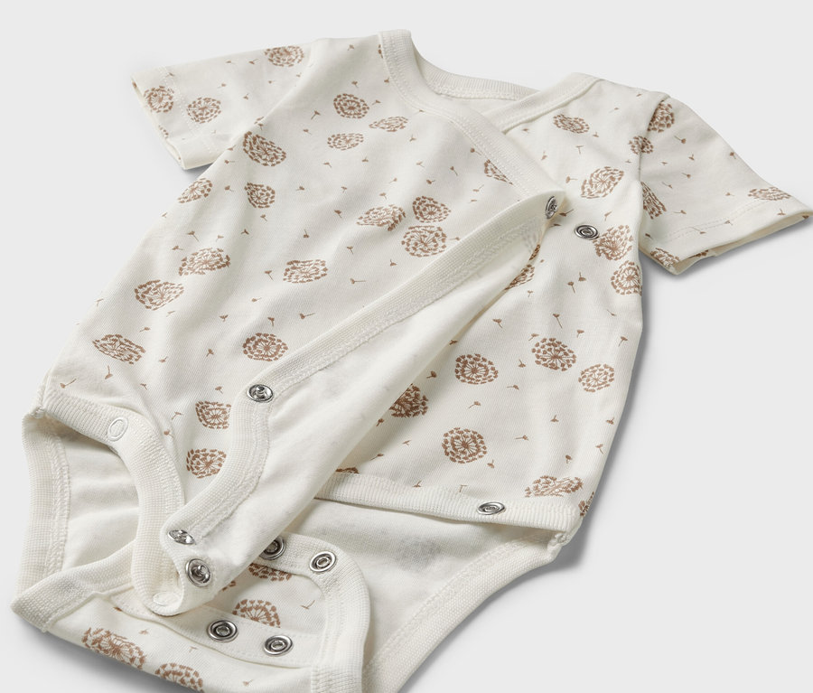 Detail detského body s krátkym rukávom s potlačou púpav, 5 ks.