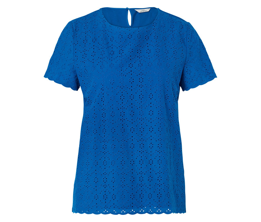 Modré dierkované tričko s krátkymi rukávmi.
