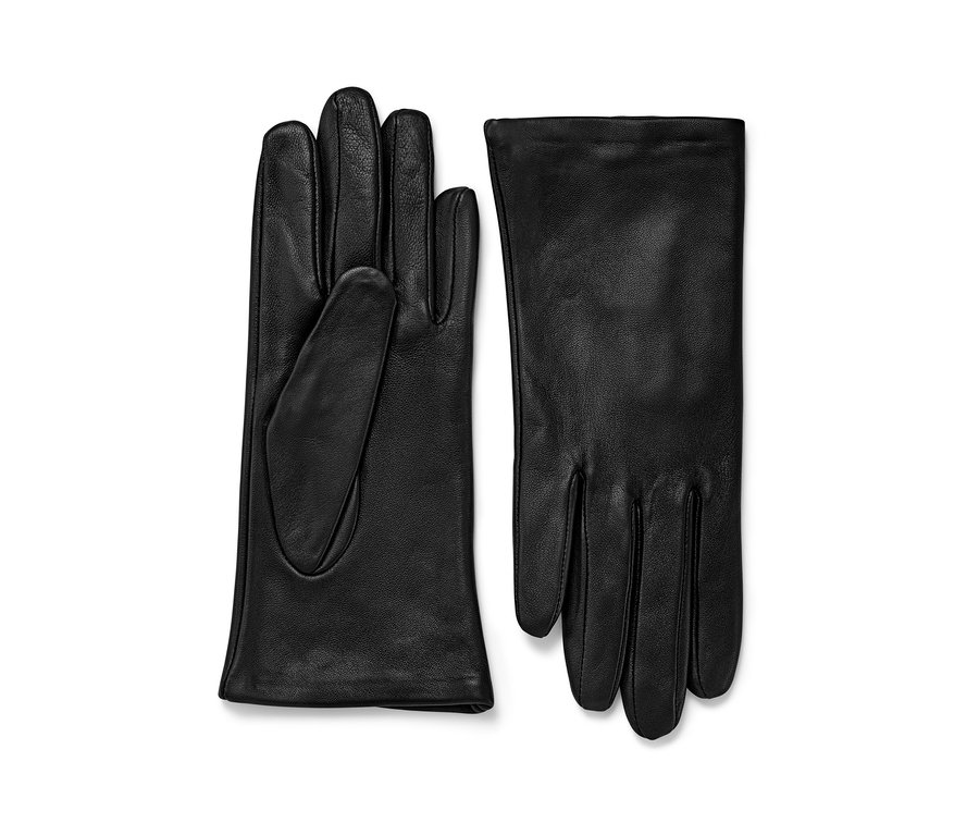 Dvoje čierne kožené rukavice.
