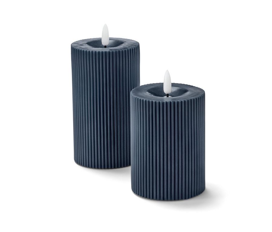 Dve modré LED sviečky z pravého vosku.