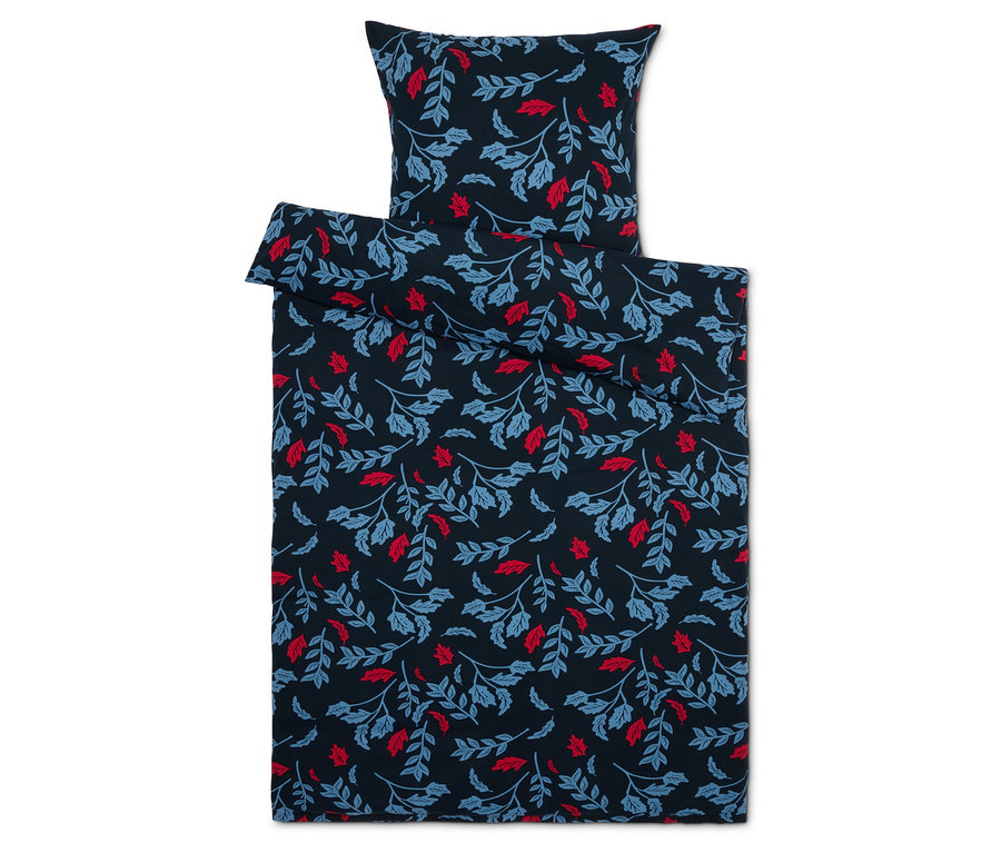 Posteľná bielizeň s modrými a červenými listami na tmavomodrom pozadí.