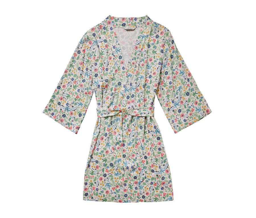 Kvetovaný župan s opaskom.