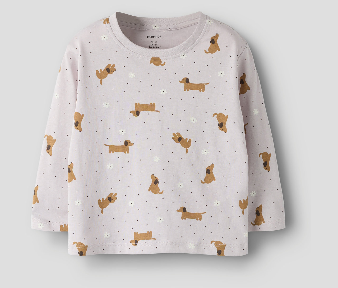 Tričko s dlhým rukávom NAME IT so vzorom jazvečíkov a kvetov.