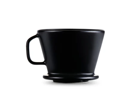Detailný záber na čierny ručný filter na kávu, veľkosť 2.