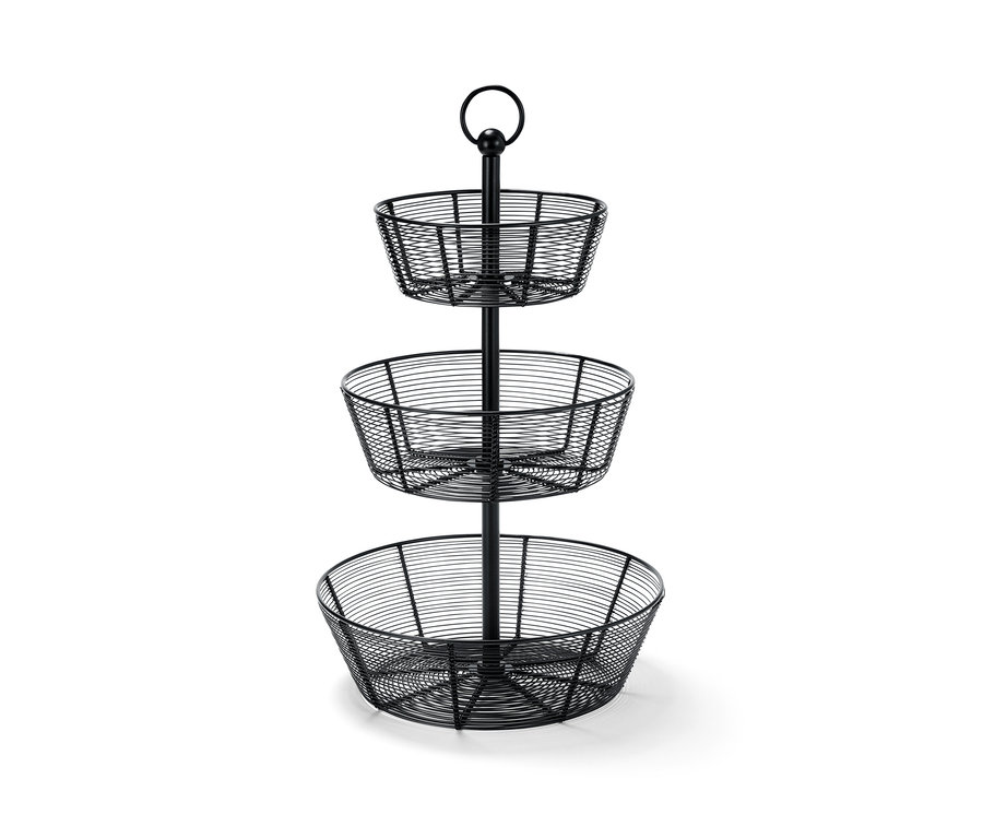 Čierny kovový etažér s tromi košíkmi.