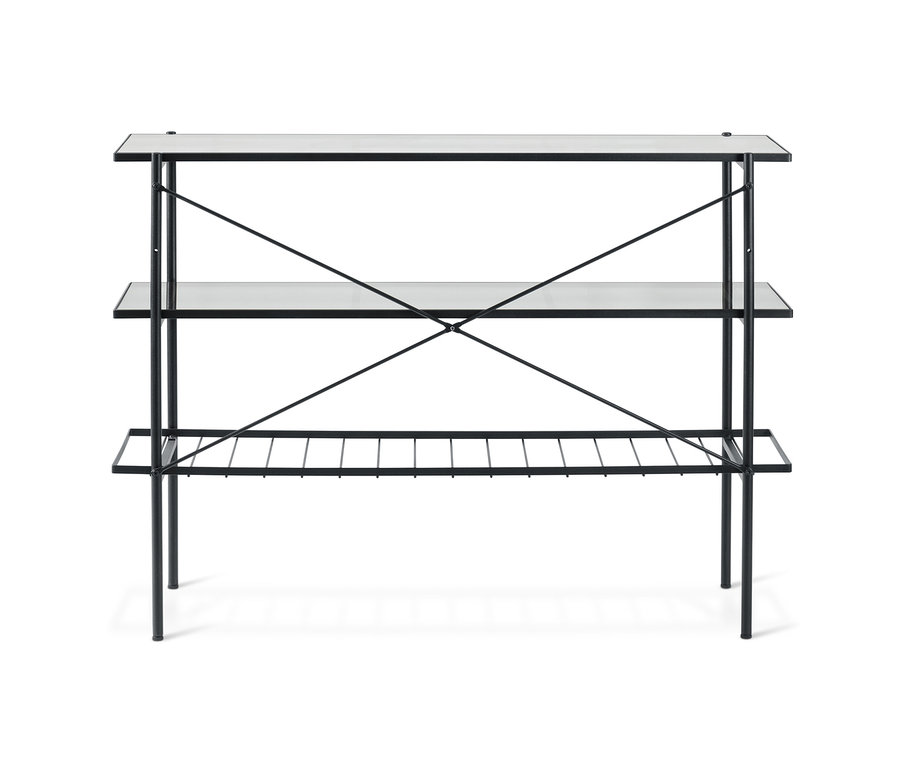 Konzolový stolík šírky cca 120 cm s tromi sklenenými policami a čiernym kovovým rámom.