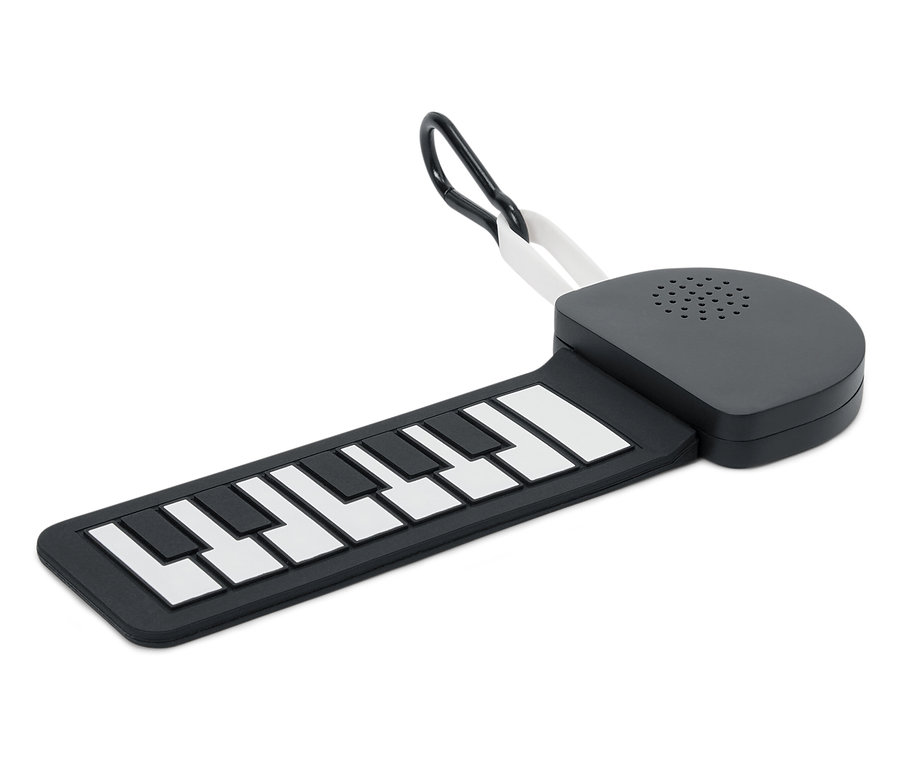 Čierny skladací klavír s bielymi klávesami.