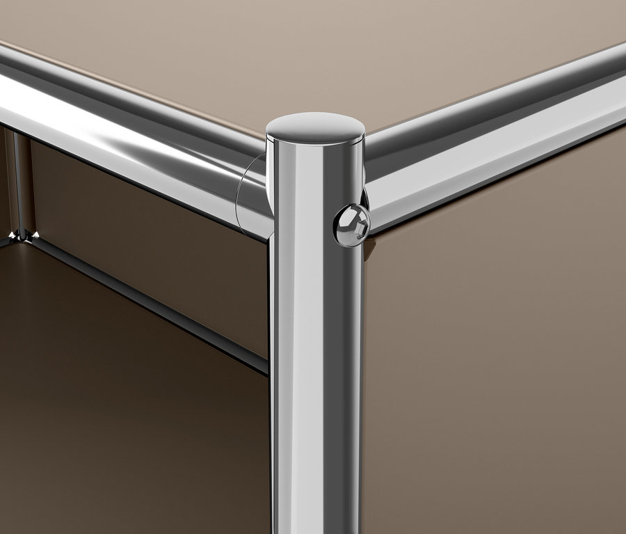 Detail rohu kovovej komody CN3 v sivohnedej farbe.