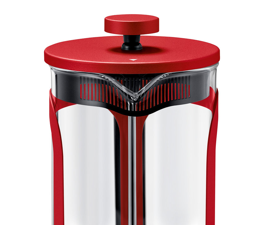 Detail červenej kanvice french press na 6 šálok s objemom 800 ml.