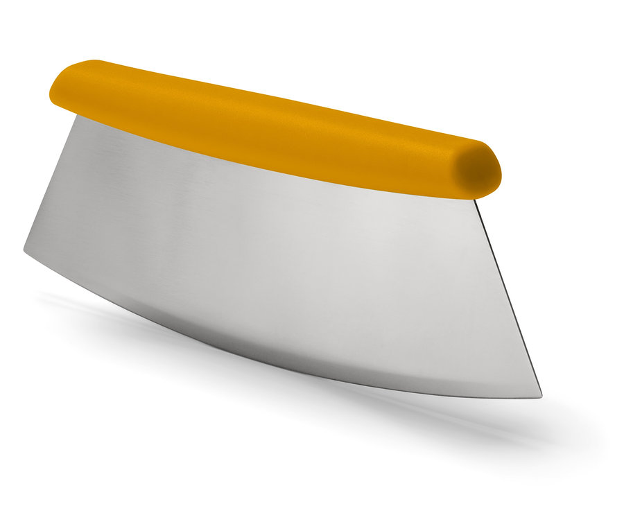 Krájač na pizzu so žltou rukoväťou.