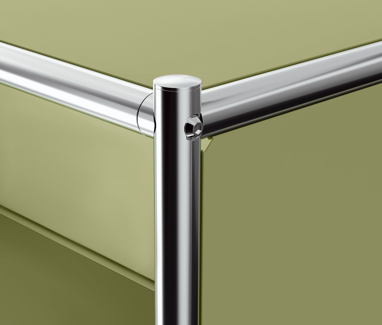 Detail rohu kovovej police s olivovozelenými zásuvkami.