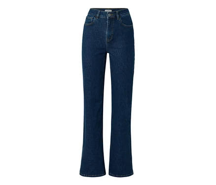 Tmavomodré bootcut džínsy strihu "Lou" na bielom pozadí.