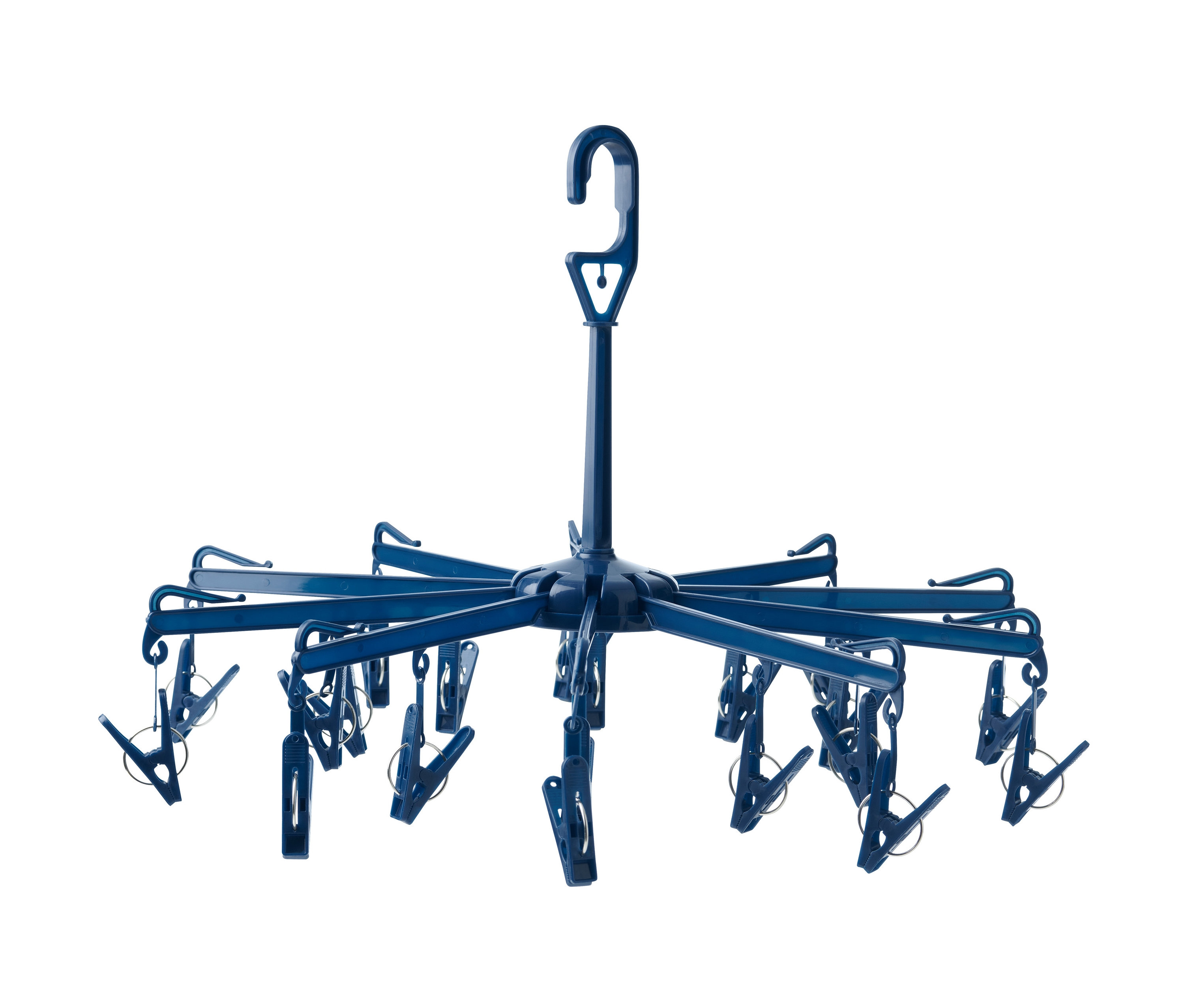 Modrý malý kempingový sušiak na bielizeň so štipcami.