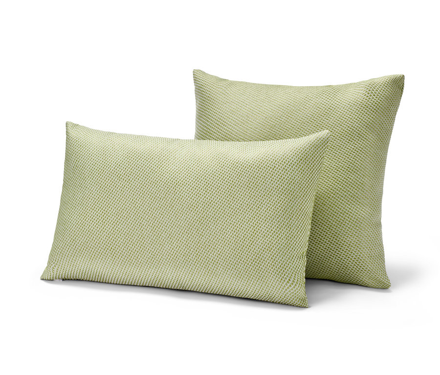 Dva prémiové vankúše do exteriéru svetlozelenej farby.