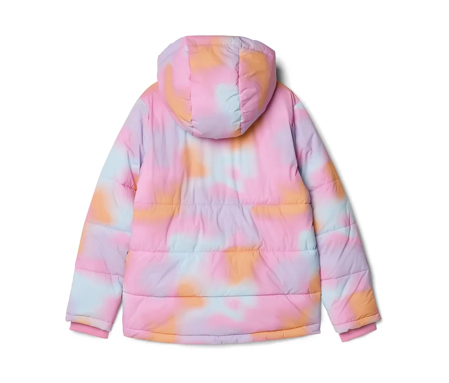 Zadný pohľad na prešívanú bundu s ružovým, oranžovým, svetlomodrým a fialovým tie-dye vzorom, s kapucňou a rebrovanými manžetami.
