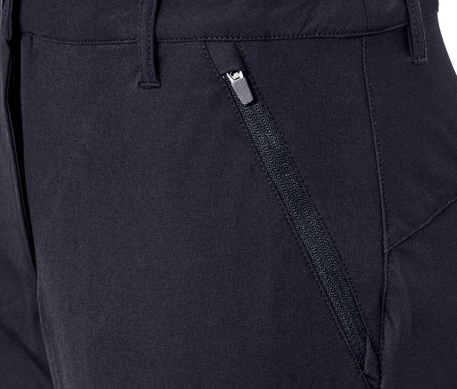 Detail softshellových nohavíc s vreckom na zips.
