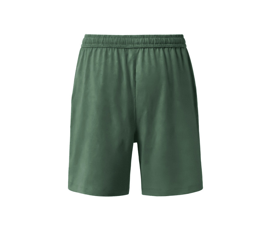 Olivovo zelené pohodlné šortky na bielom pozadí.