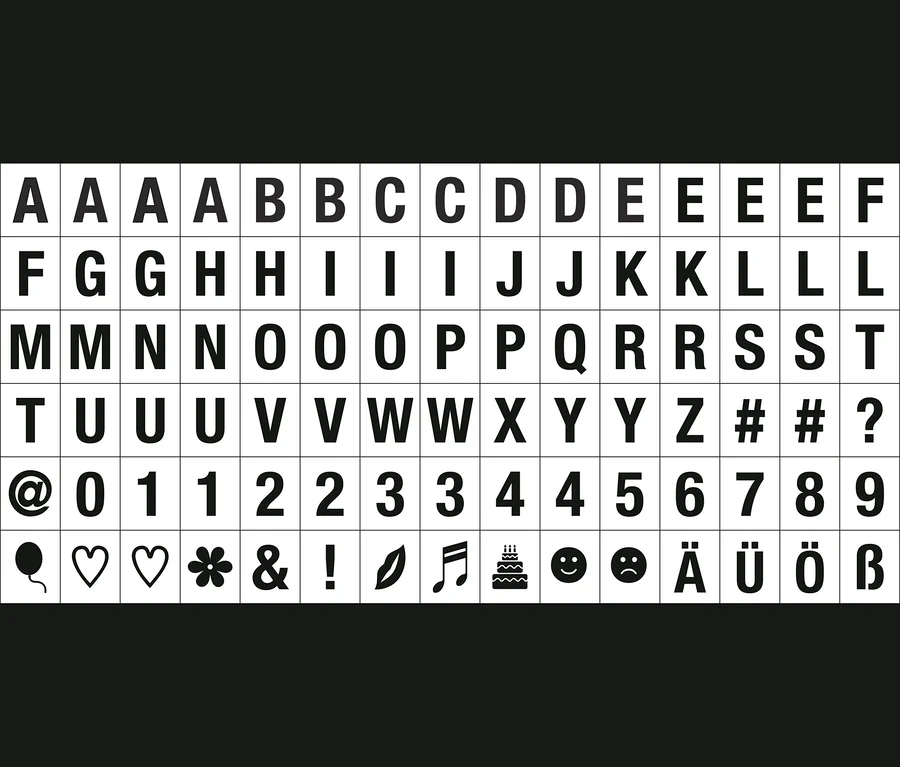 Čiernobiela tabuľka s písmenami, číslami a symbolmi pre svetelnú reťaz s LED.
